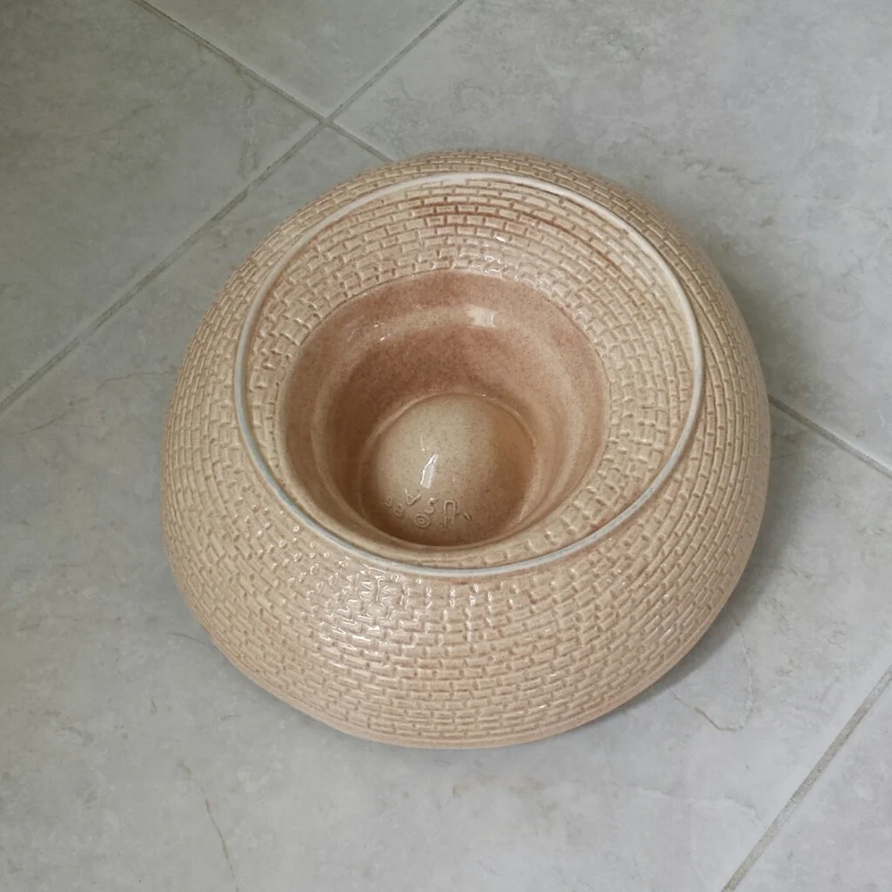 Ceramic Sombrero hat chip dish